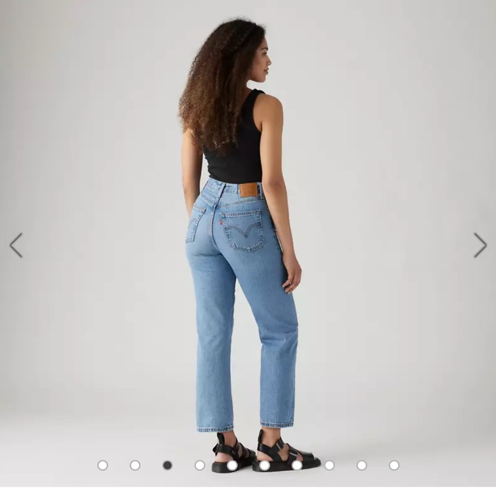 Levi’s Ribcage straight size 26 light blue wash